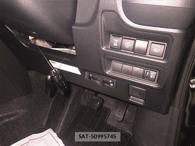Toyota SIENTA 2024 8764330-8