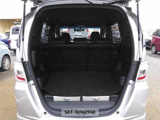 Honda FREED 2012 8863374-10