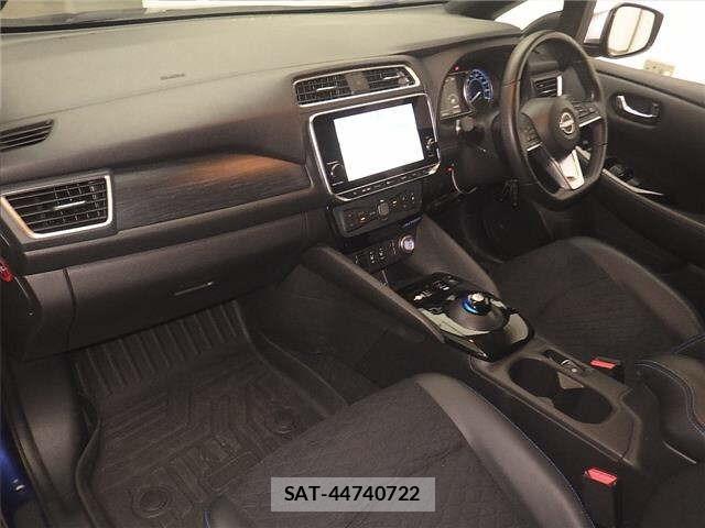 Nissan LEAF 2022 8675776-4