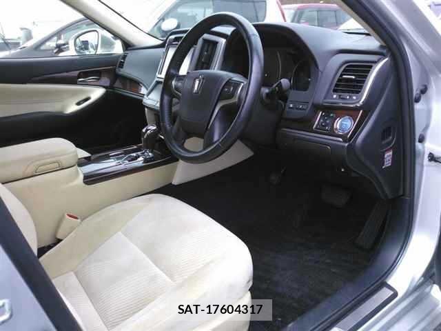 Toyota CROWN 2014 8862945-3