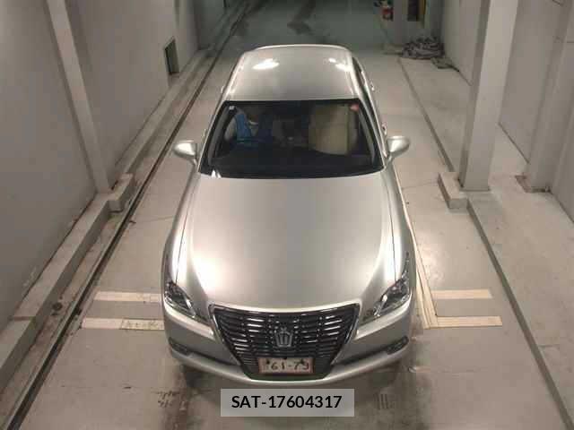 Toyota CROWN 2014 8862945-6