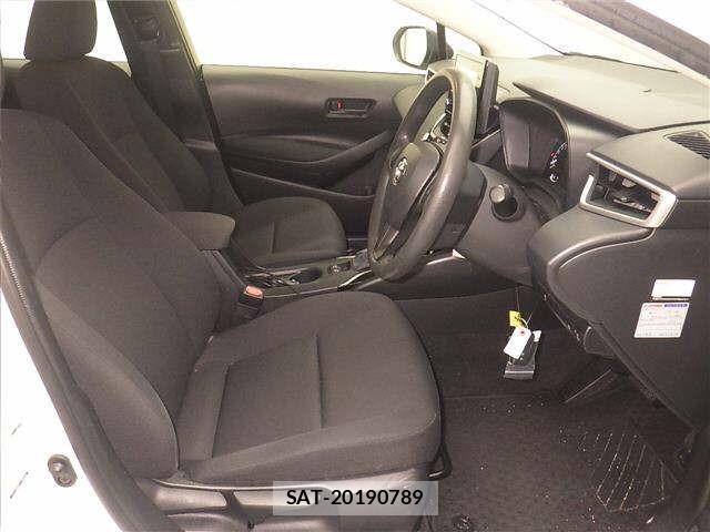 Toyota COROLLA TOURING 2021 8677366-5