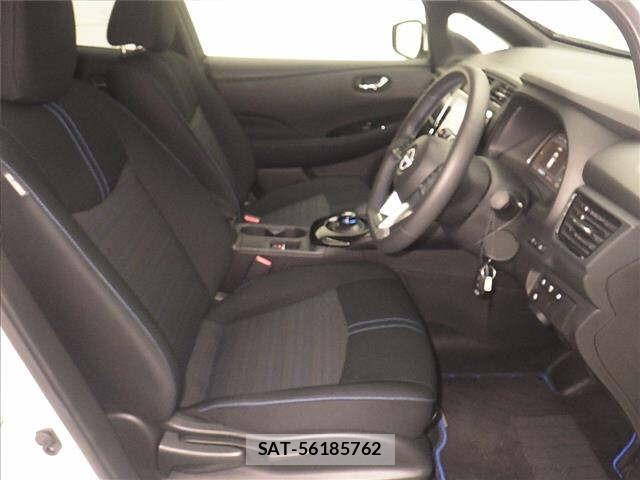Nissan LEAF 2023 8675777-5