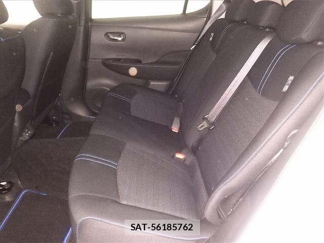 Nissan LEAF 2023 8675777-7