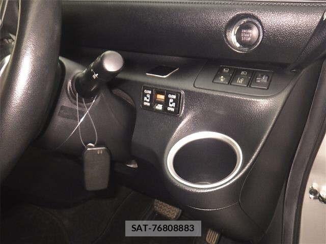 Toyota SIENTA 2021 8672331-8