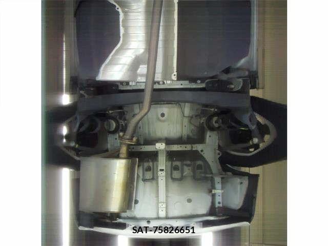Toyota ISIS 2013 8825619-11