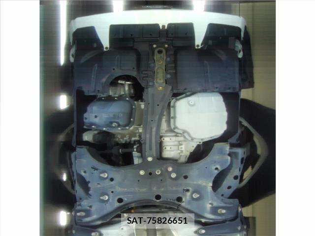 Toyota ISIS 2013 8825619-9