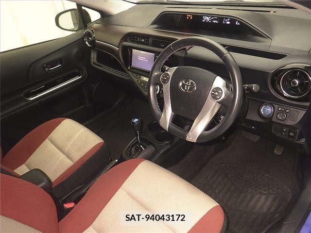 Toyota AQUA 2016 8949770-3