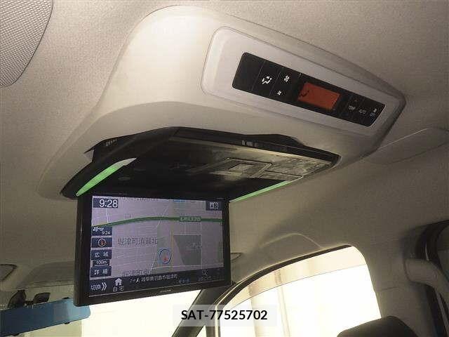 Toyota NOAH 2015 8722686-8