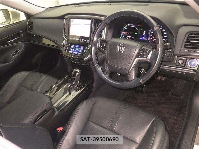 Toyota CROWN 2013 8680458-3