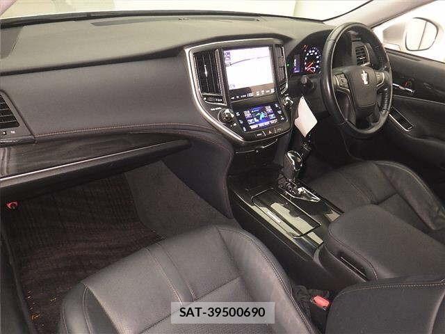 Toyota CROWN 2013 8680458-4