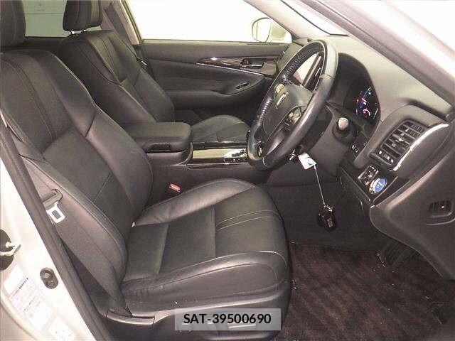 Toyota CROWN 2013 8680458-5