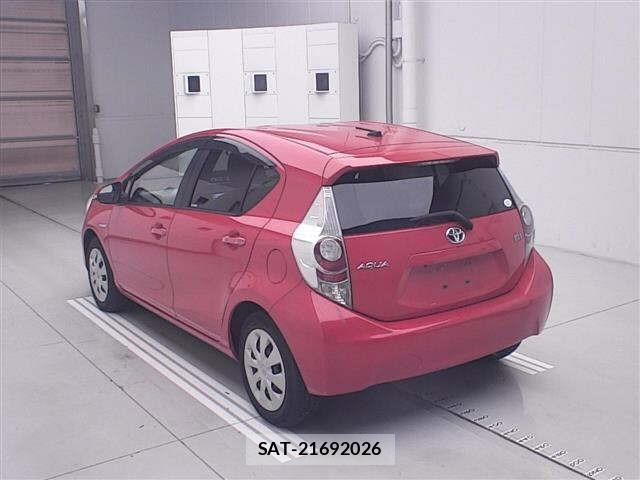 Toyota AQUA 2014 8949791-1