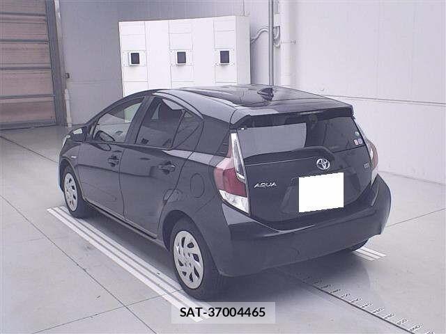 Toyota AQUA 2016 8949792-1