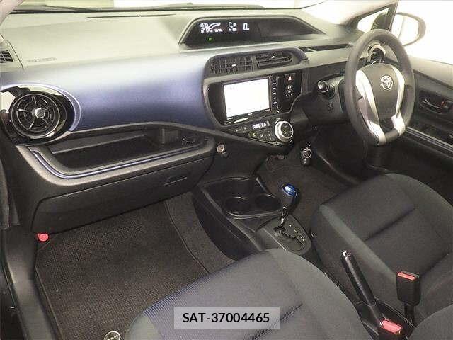 Toyota AQUA 2016 8949792-4