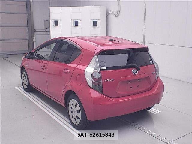 Toyota AQUA 2012 8949799-1