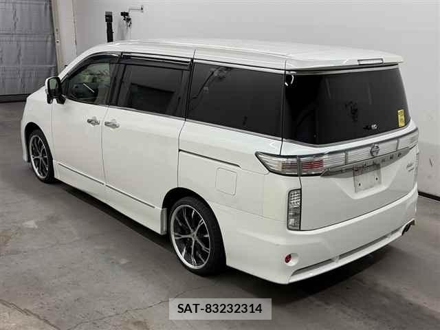 Nissan ELGRAND 2014 8908934-1