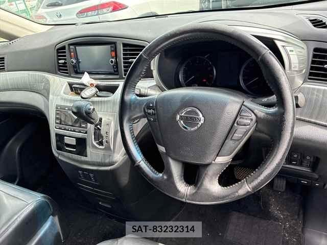 Nissan ELGRAND 2014 8908934-3