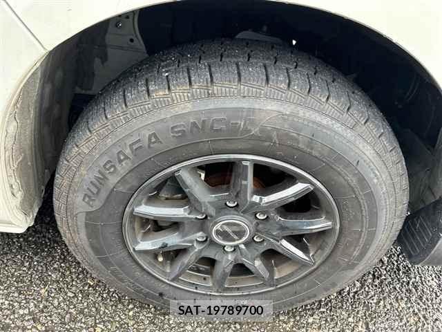 Toyota HIACE VAN 2025 8910193-9