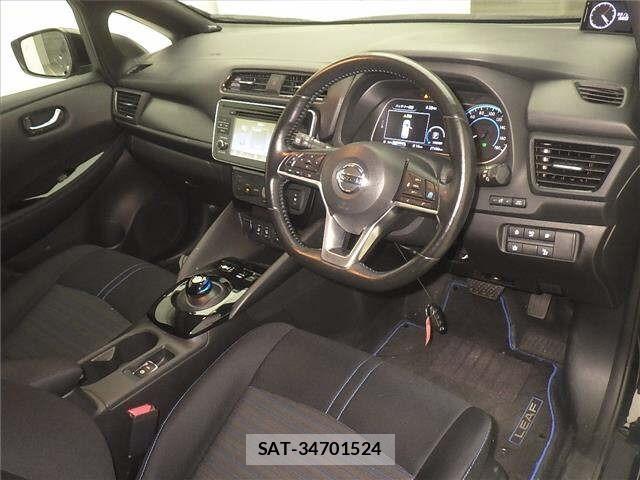 Nissan LEAF 2019 8675784-3