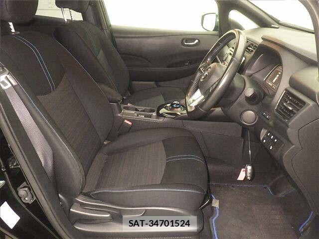 Nissan LEAF 2019 8675784-5