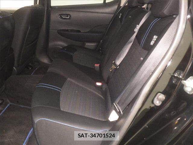 Nissan LEAF 2019 8675784-7