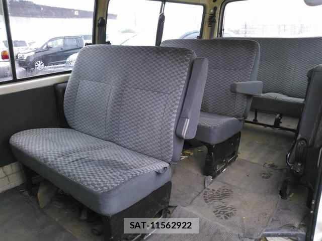 Toyota HIACE WAGON 2002 8761718-9