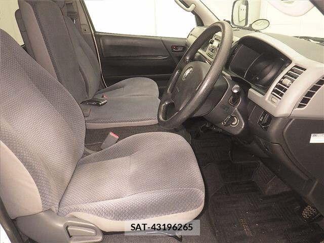 Toyota HIACE COMMUTER 2010 8851344-5