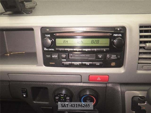 Toyota HIACE COMMUTER 2010 8851344-6