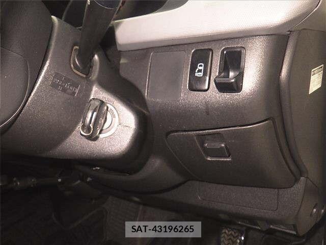 Toyota HIACE COMMUTER 2010 8851344-8