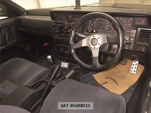 Nissan SKYLINE 1987 8850725-3