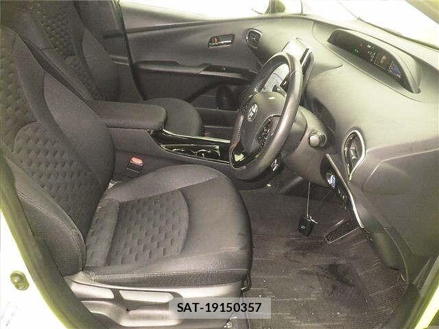 Toyota PRIUS PHV 2018 8715763-5