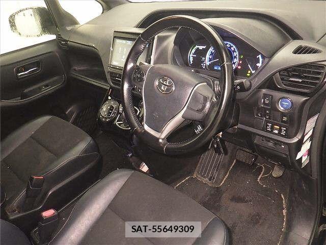 Toyota NOAH 2017 8722688-3