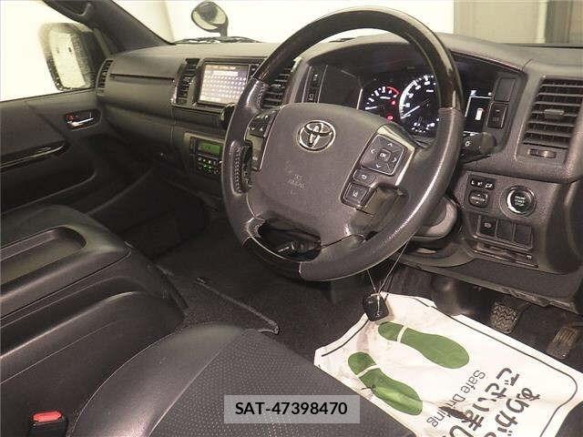 Toyota HIACE VAN 2021 8759864-3