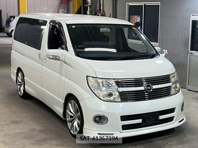 Nissan ELGRAND 2010 8709537-4