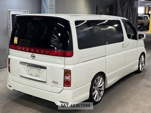 Nissan ELGRAND 2010 8709537-5