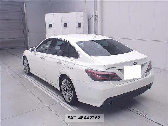 Toyota CROWN 2022 8734637-1