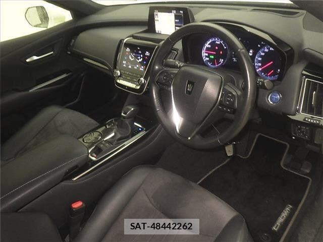 Toyota CROWN 2022 8734637-3