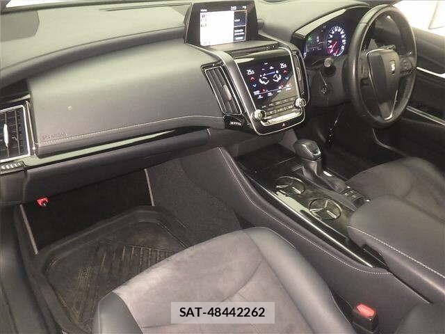 Toyota CROWN 2022 8734637-4