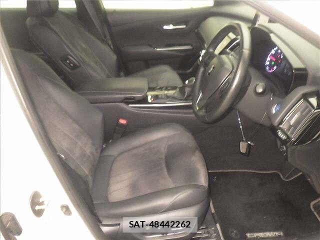Toyota CROWN 2022 8734637-5