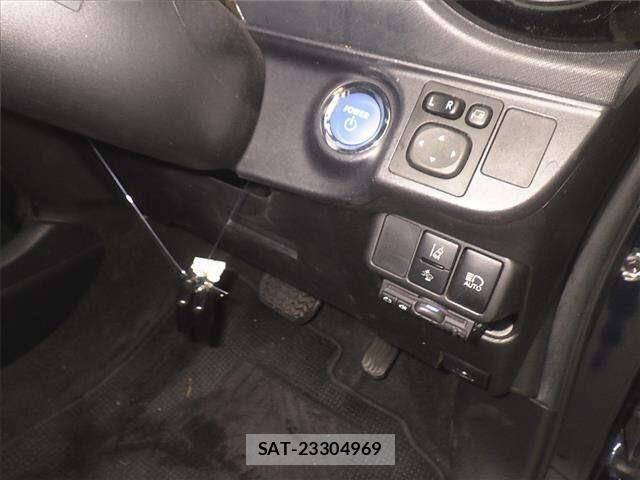 Toyota AQUA 2016 8722611-8