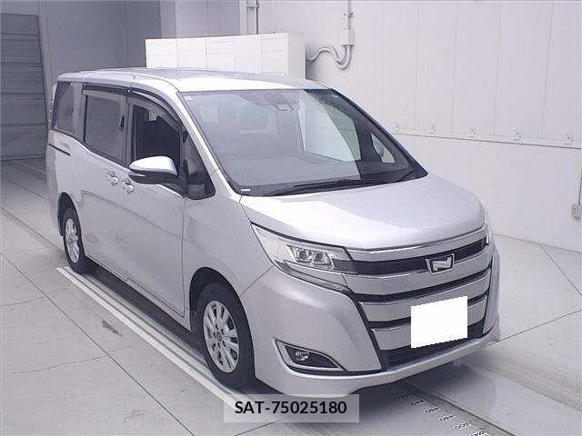 Toyota NOAH 2017 8722689-0