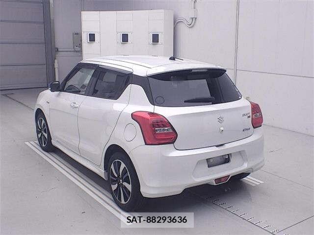Suzuki SWIFT 2017 8851472-1