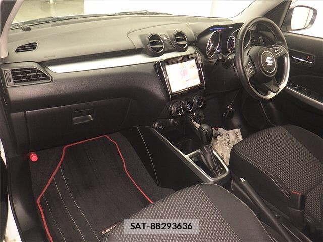 Suzuki SWIFT 2017 8851472-4