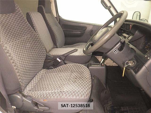 Toyota HIACE VAN 2004 8759867-5