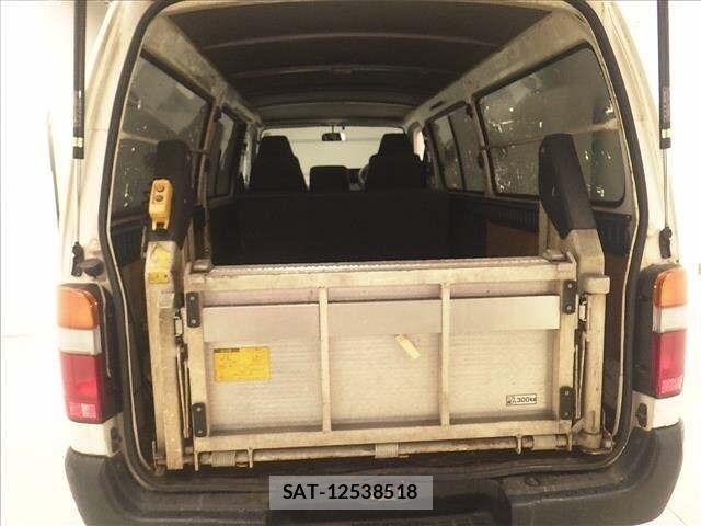 Toyota HIACE VAN 2004 8759867-7