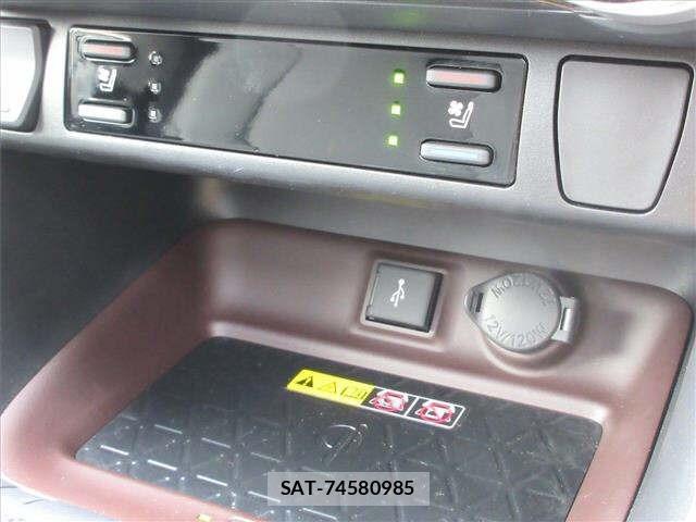 Toyota RAV4 2022 8680667-13