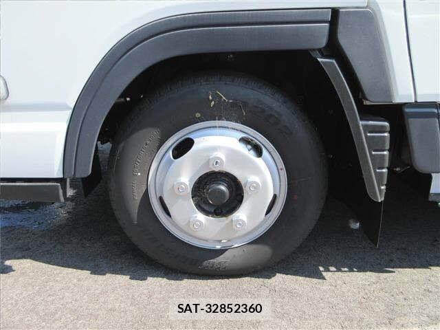 Mitsubishi CANTER 2025 8952735-13