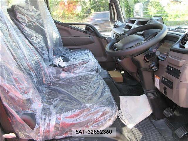 Mitsubishi CANTER 2025 8952735-4