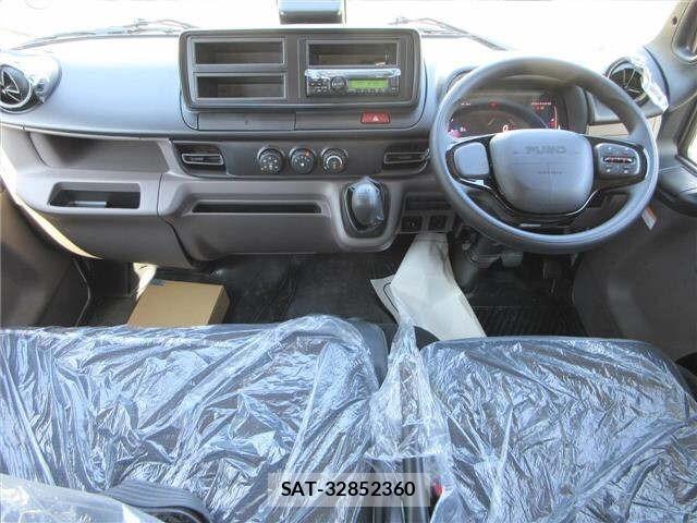 Mitsubishi CANTER 2025 8952735-6